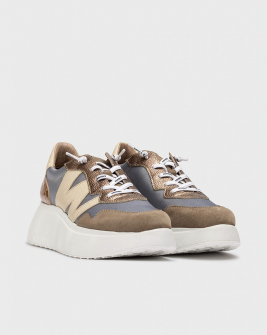 Ellie Sneaker
